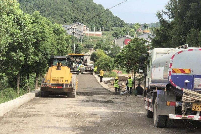 路橋集團(tuán)搶晴天、戰(zhàn)雨天、斗夜間  全力以赴推進(jìn)國道347項(xiàng)目建設(shè)